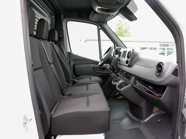 MERCEDES-BENZ Sprinter 317 CDI Kasten,L2H2,MBUX,Kamera - Kravas mikroautobuss: foto 3 MERCEDES-BENZ Sprinter 317 CDI Kasten,L2H2,MBUX,Kamera - Kravas mikroautobuss: foto 3