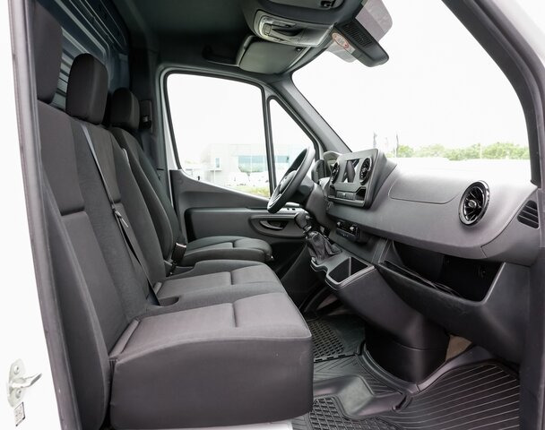 MERCEDES-BENZ Sprinter 317 CDI Kasten,L2H2,MBUX,Kamera - Kravas mikroautobuss: foto 3 MERCEDES-BENZ Sprinter 317 CDI Kasten,L2H2,MBUX,Kamera - Kravas mikroautobuss: foto 3