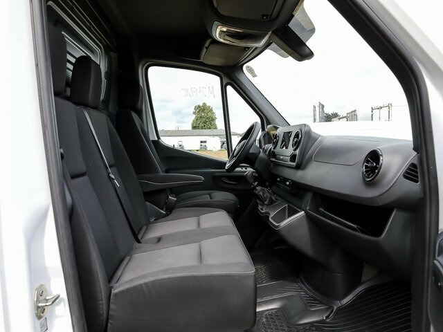 MERCEDES-BENZ Sprinter 317 CDI Kasten,L2H2,MBUX,Kamera - Kravas mikroautobuss: foto 3 MERCEDES-BENZ Sprinter 317 CDI Kasten,L2H2,MBUX,Kamera - Kravas mikroautobuss: foto 3