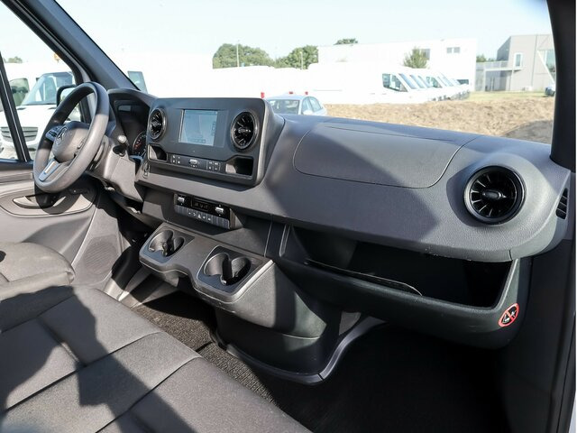 MERCEDES-BENZ Sprinter 317 Maxi,9GTronic,MBUX,Kamera,Navi - Kravas mikroautobuss: foto 4 MERCEDES-BENZ Sprinter 317 Maxi,9GTronic,MBUX,Kamera,Navi - Kravas mikroautobuss: foto 4