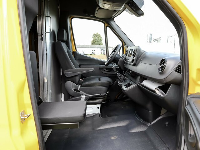 MERCEDES-BENZ Sprinter 317 Maxi,MBUX,DHL Fahrzeug,Kamera - Kravas mikroautobuss: foto 4 MERCEDES-BENZ Sprinter 317 Maxi,MBUX,DHL Fahrzeug,Kamera - Kravas mikroautobuss: foto 4