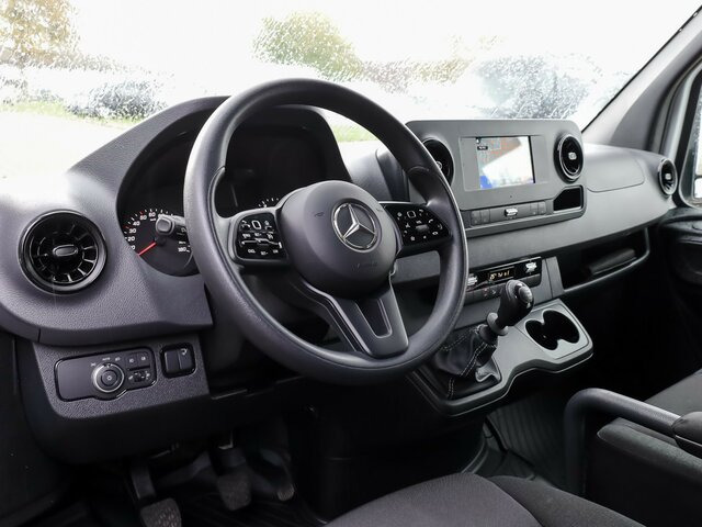 MERCEDES-BENZ Sprinter317CDI Maxi Koffer,LBW,Klima,Kamera... - Furgons ar slēgtā virsbūve: foto 5 MERCEDES-BENZ Sprinter317CDI Maxi Koffer,LBW,Klima,Kamera... - Furgons ar slēgtā virsbūve: foto 5