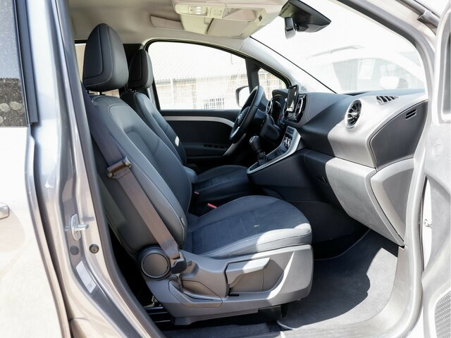 MERCEDES-BENZ T 180 Progressive,AMF Rollstuhlrampe,Kamera,LED... - Pasažieru furgons: foto 3 MERCEDES-BENZ T 180 Progressive,AMF Rollstuhlrampe,Kamera,LED... - Pasažieru furgons: foto 3