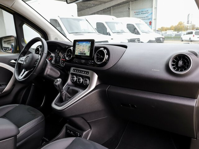 MERCEDES-BENZ T 180 Progressive,AMF Rollstuhlrampe,LED,Navi... - Pasažieru furgons: foto 5 MERCEDES-BENZ T 180 Progressive,AMF Rollstuhlrampe,LED,Navi... - Pasažieru furgons: foto 5