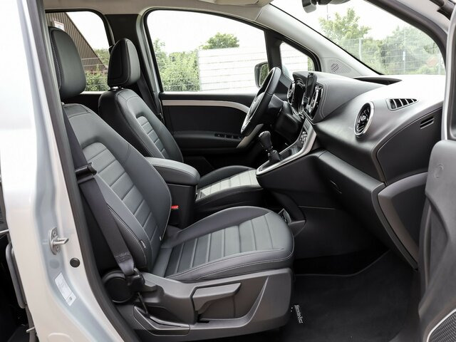 MERCEDES-BENZ T 180 Progressive,AMF Rollstuhlrampe,Navi,LED... - Pasažieru furgons: foto 2 MERCEDES-BENZ T 180 Progressive,AMF Rollstuhlrampe,Navi,LED... - Pasažieru furgons: foto 2