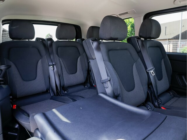 MERCEDES-BENZ V 220 d STYLE kompakt,8Sitzer,Standheizung,AHK - Pasažieru furgons: foto 3 MERCEDES-BENZ V 220 d STYLE kompakt,8Sitzer,Standheizung,AHK - Pasažieru furgons: foto 3