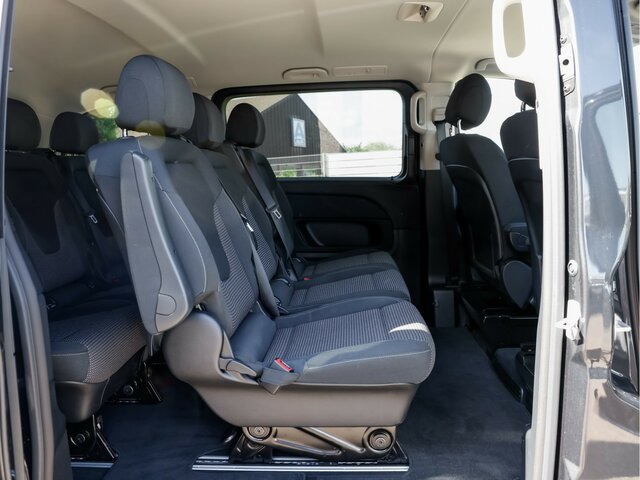 MERCEDES-BENZ V 220 d STYLE kompakt,8Sitzer,Standheizung,AHK - Mikroautobuss, Pasažieru furgons: foto 2 MERCEDES-BENZ V 220 d STYLE kompakt,8Sitzer,Standheizung,AHK - Mikroautobuss, Pasažieru furgons: foto 2