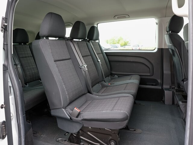 MERCEDES-BENZ Vito 111 TourerPro,lang,8Sitzer,Klima,Standhzg. - Mikroautobuss, Pasažieru furgons: foto 4 MERCEDES-BENZ Vito 111 TourerPro,lang,8Sitzer,Klima,Standhzg. - Mikroautobuss, Pasažieru furgons: foto 4