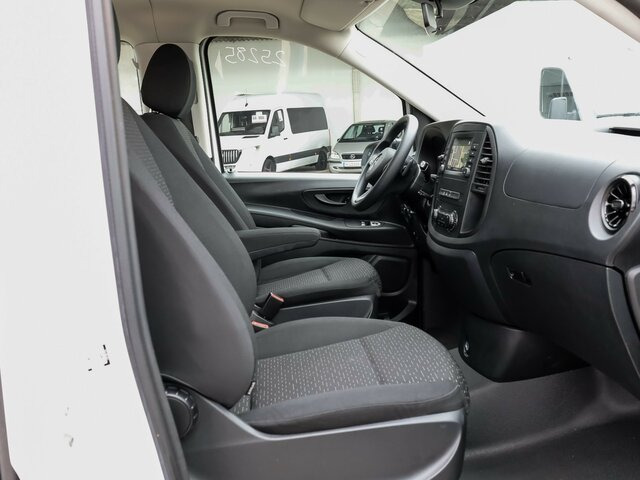 MERCEDES-BENZ Vito 114 TourerPro,Extralang,8Sitzer,Automatik... - Pasažieru furgons: foto 3 MERCEDES-BENZ Vito 114 TourerPro,Extralang,8Sitzer,Automatik... - Pasažieru furgons: foto 3