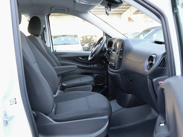 MERCEDES-BENZ Vito 114 TourerPro,Extralang,AMF Rollstuhlrampe... - Pasažieru furgons: foto 2 MERCEDES-BENZ Vito 114 TourerPro,Extralang,AMF Rollstuhlrampe... - Pasažieru furgons: foto 2