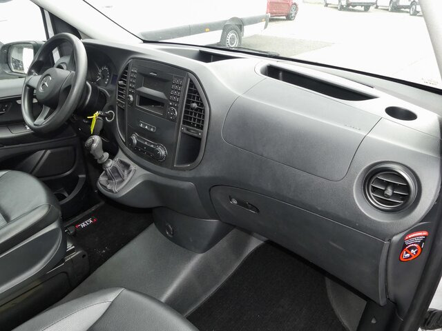 MERCEDES-BENZ Vito 114 TourerPro,Extralang,AMF Rollstuhlrampe - Mikroautobuss, Pasažieru furgons: foto 4 MERCEDES-BENZ Vito 114 TourerPro,Extralang,AMF Rollstuhlrampe - Mikroautobuss, Pasažieru furgons: foto 4