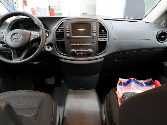 MERCEDES-BENZ Vito 114 TourerPro,lang,Automatik,8Sitze,Kamera... - Mikroautobuss, Pasažieru furgons: foto 2 MERCEDES-BENZ Vito 114 TourerPro,lang,Automatik,8Sitze,Kamera... - Mikroautobuss, Pasažieru furgons: foto 2