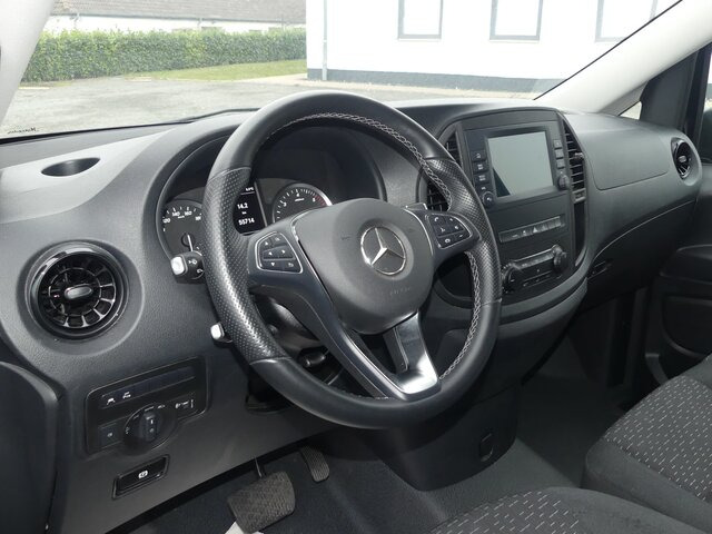 MERCEDES-BENZ Vito 116CDI lang,TourerPro,2Klima,9Sitze,Kamera - Mikroautobuss, Pasažieru furgons: foto 4 MERCEDES-BENZ Vito 116CDI lang,TourerPro,2Klima,9Sitze,Kamera - Mikroautobuss, Pasažieru furgons: foto 4