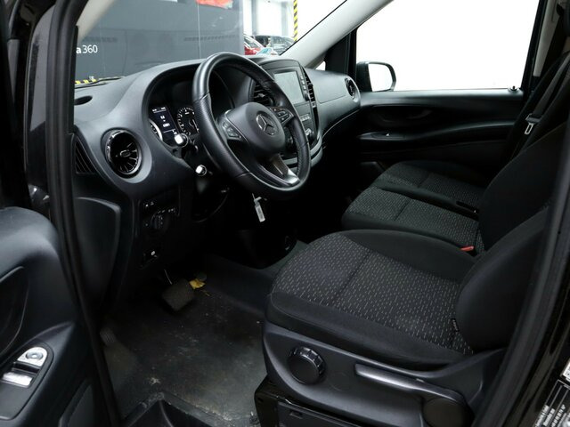 MERCEDES-BENZ Vito 116CDI lang,TourerPro,2xKlima,9Sitze,Kamera - Pasažieru furgons: foto 2 MERCEDES-BENZ Vito 116CDI lang,TourerPro,2xKlima,9Sitze,Kamera - Pasažieru furgons: foto 2