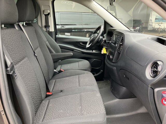 MERCEDES-BENZ Vito 116TourerPro ,Extralang,2xKlima,Kamera,AHK - Pasažieru furgons: foto 4 MERCEDES-BENZ Vito 116TourerPro ,Extralang,2xKlima,Kamera,AHK - Pasažieru furgons: foto 4