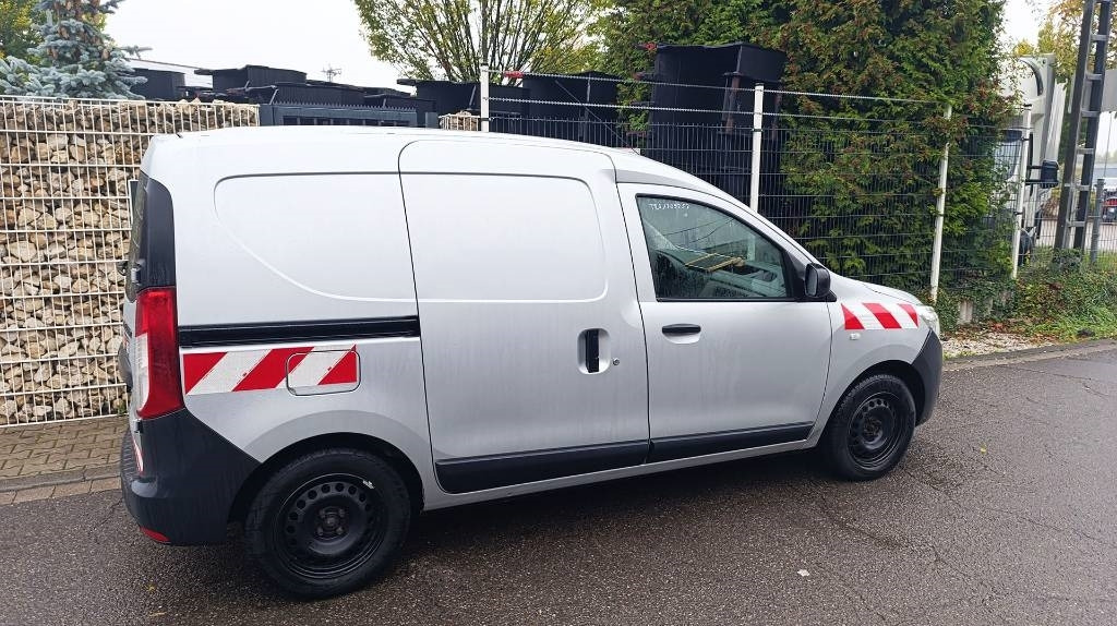 Dacia Dokker Transporter, Kastenwagen mit Schubladen - Mazs furgons: foto 5 Dacia Dokker Transporter, Kastenwagen mit Schubladen - Mazs furgons: foto 5