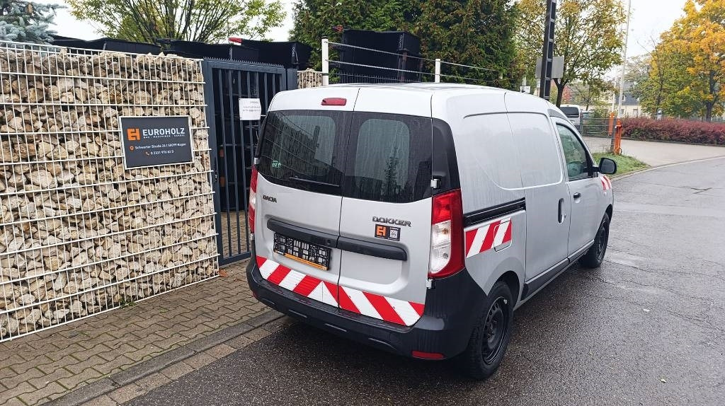 Dacia Dokker Transporter, Kastenwagen mit Schubladen - Mazs furgons: foto 3 Dacia Dokker Transporter, Kastenwagen mit Schubladen - Mazs furgons: foto 3