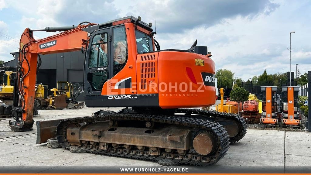 Doosan Kettenbagger DX 235 LCR-5, hyd. SW OilQuick 70-55 - Kāpurķēžu ekskavators: foto 4 Doosan Kettenbagger DX 235 LCR-5, hyd. SW OilQuick 70-55 - Kāpurķēžu ekskavators: foto 4