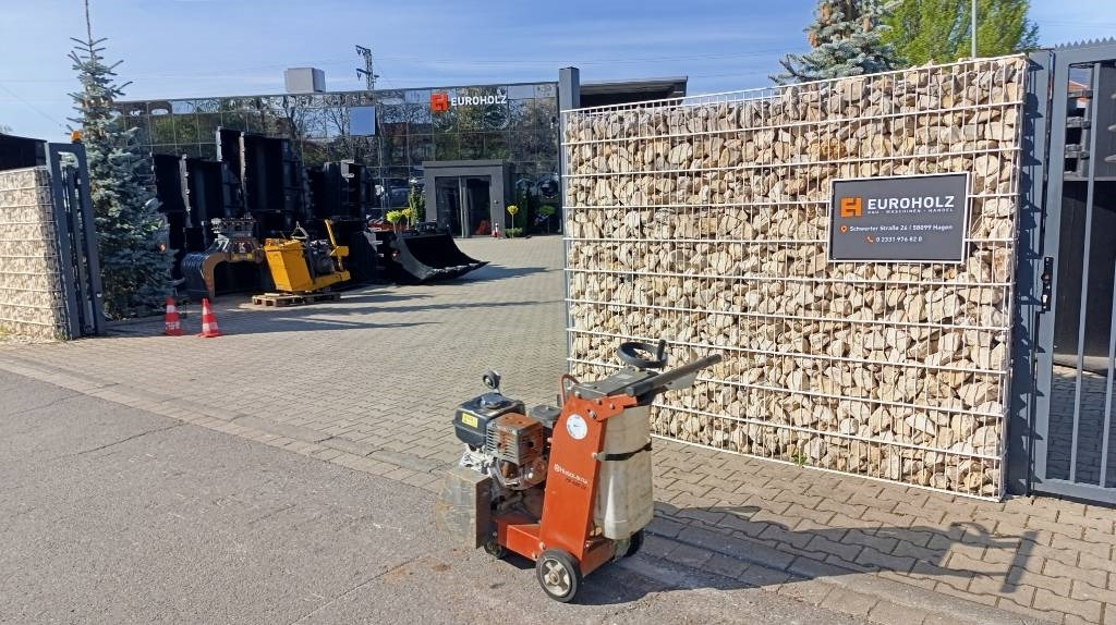 Husqvarna FS 400 LV Fugenschneider Bj 2017 mit Motorproblem - Asfalta frēze: foto 3 Husqvarna FS 400 LV Fugenschneider Bj 2017 mit Motorproblem - Asfalta frēze: foto 3