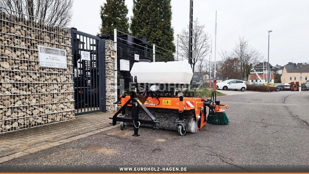 Kehrmaschine ZM 1400 für Radlader - Birste - Komunālā/ Specializētā tehnika: foto 1 Kehrmaschine ZM 1400 für Radlader - Birste - Komunālā/ Specializētā tehnika: foto 1