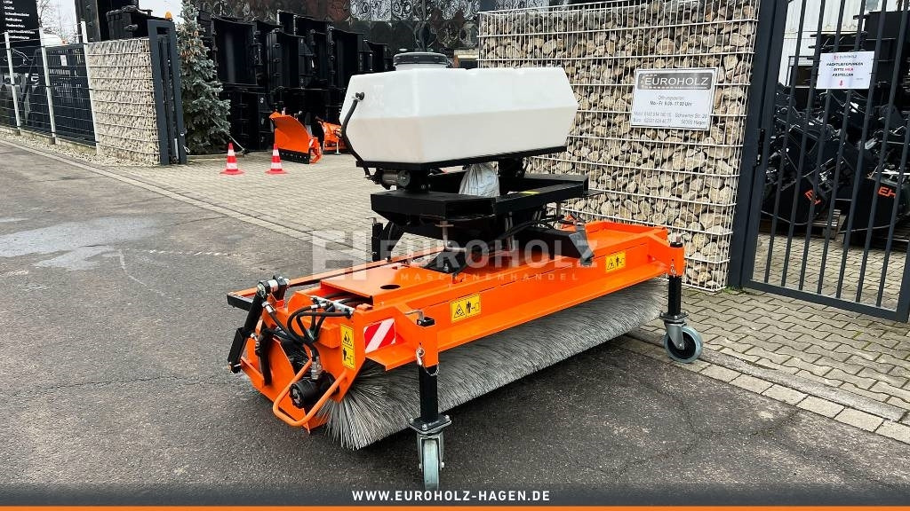 Kehrmaschine ZM2000 Stapleraufnahme - Birste - Komunālā/ Specializētā tehnika: foto 3 Kehrmaschine ZM2000 Stapleraufnahme - Birste - Komunālā/ Specializētā tehnika: foto 3