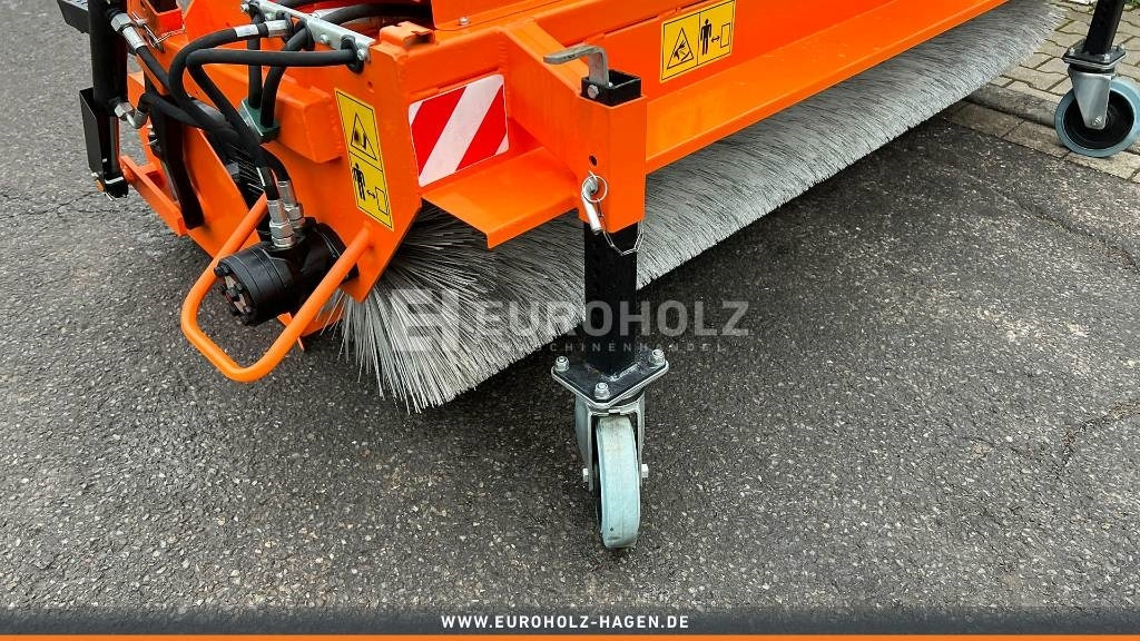 Kehrmaschine ZM2000 - Birste - Komunālā/ Specializētā tehnika: foto 5 Kehrmaschine ZM2000 - Birste - Komunālā/ Specializētā tehnika: foto 5