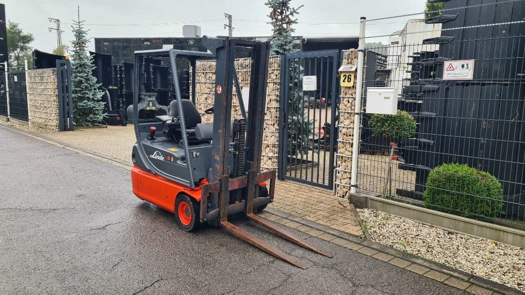 Linde E 14-02, Tripplex bis 4,5 m, Hubkraft 1.400 kg - Elektroiekrāvējs: foto 5 Linde E 14-02, Tripplex bis 4,5 m, Hubkraft 1.400 kg - Elektroiekrāvējs: foto 5