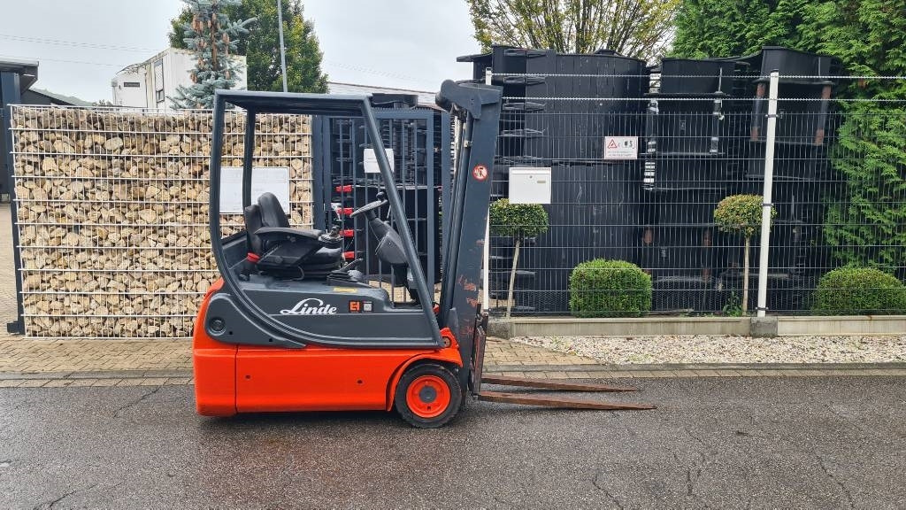 Linde E 14-02, Tripplex bis 4,5 m, Hubkraft 1.400 kg - Elektroiekrāvējs: foto 3 Linde E 14-02, Tripplex bis 4,5 m, Hubkraft 1.400 kg - Elektroiekrāvējs: foto 3