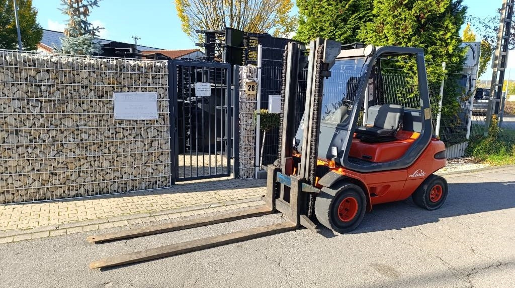 Linde H 30 D, Duplex, Zusatzhydraulik, Palettengabel - Dīzeļiekrāvējs: foto 3 Linde H 30 D, Duplex, Zusatzhydraulik, Palettengabel - Dīzeļiekrāvējs: foto 3