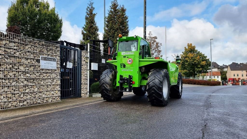 Merlo Radlader P34.7 Turbo 4x4, Allrad, Hubhöhe 7 m - Riteņu iekrāvējs: foto 1 Merlo Radlader P34.7 Turbo 4x4, Allrad, Hubhöhe 7 m - Riteņu iekrāvējs: foto 1