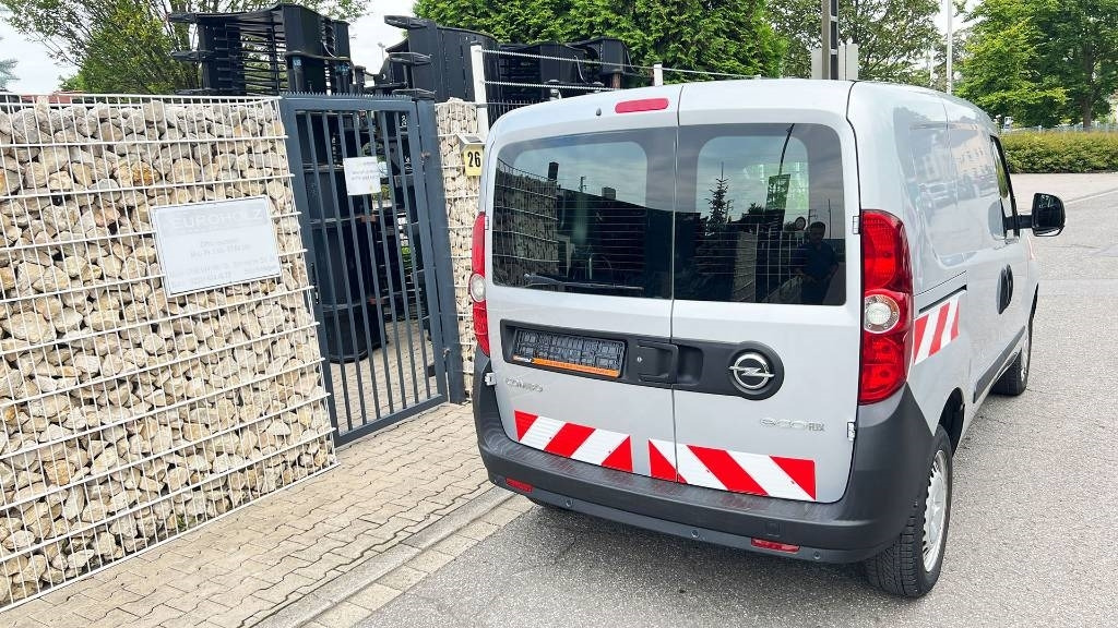 Furgons ar slēgtā virsbūve Opel Combo, 1.3 CDTi, Kastenwagen, Klima, PDC: foto 12