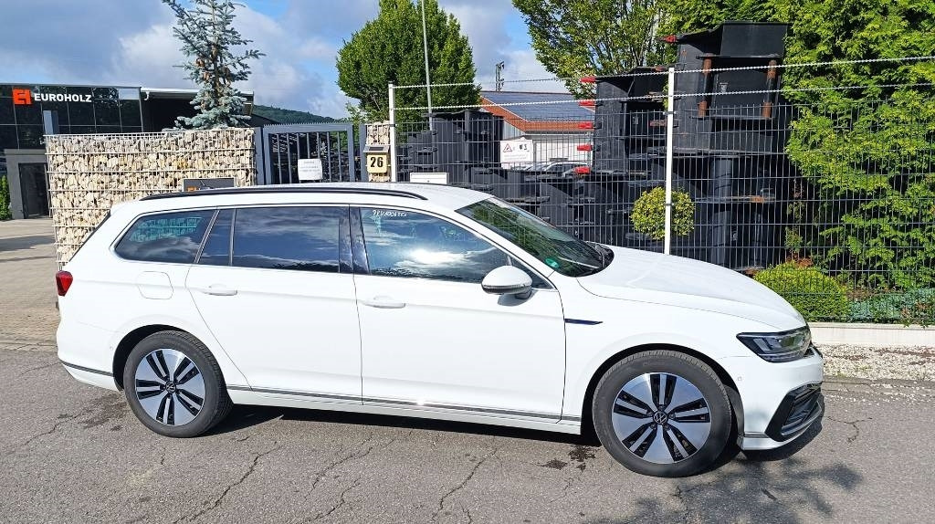 Volkswagen Passat GTE 1.4 Plug-In-Hybrid, Batterie neu, Navi - Vieglā automašīna: foto 5 Volkswagen Passat GTE 1.4 Plug-In-Hybrid, Batterie neu, Navi - Vieglā automašīna: foto 5
