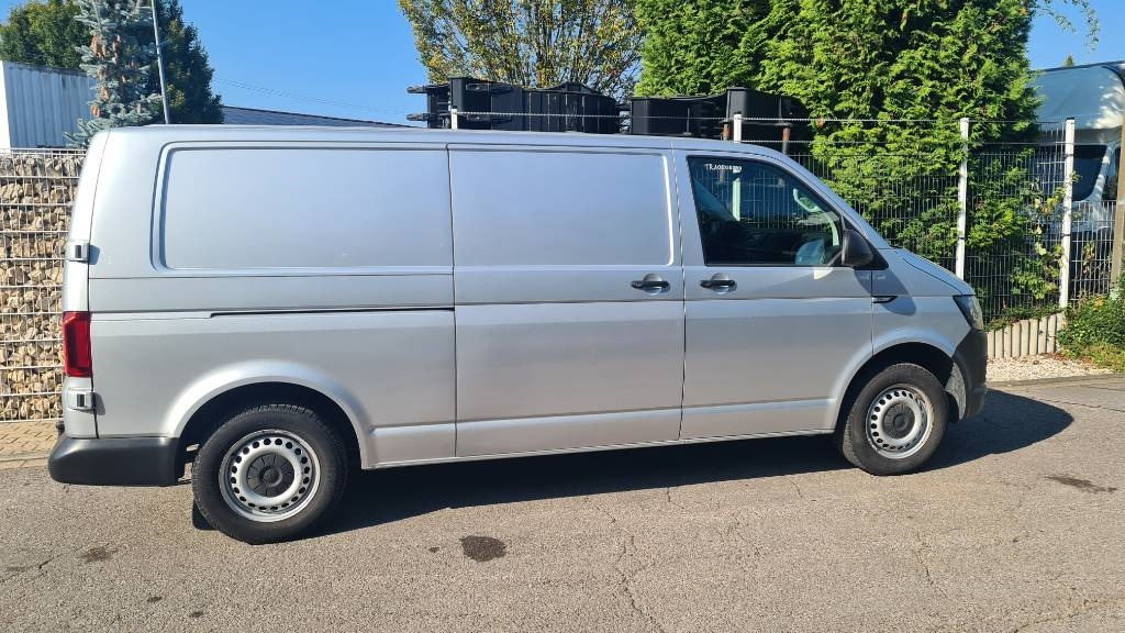 Volkswagen T5 2.0 TDI, Kasten, Werkstattschränke, Klima, AHK - Furgons ar slēgtā virsbūve: foto 3 Volkswagen T5 2.0 TDI, Kasten, Werkstattschränke, Klima, AHK - Furgons ar slēgtā virsbūve: foto 3