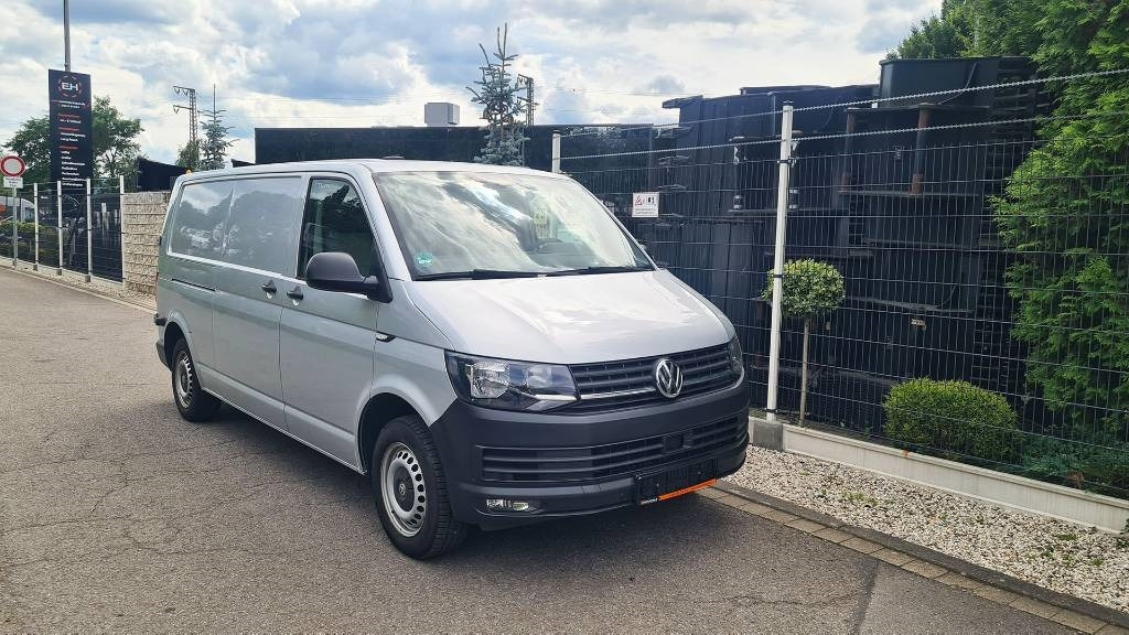 Volkswagen T6 2.0 TDI Kasten- Werkstattwagen, Klima, 3-Sitzer - Mazs furgons: foto 4 Volkswagen T6 2.0 TDI Kasten- Werkstattwagen, Klima, 3-Sitzer - Mazs furgons: foto 4