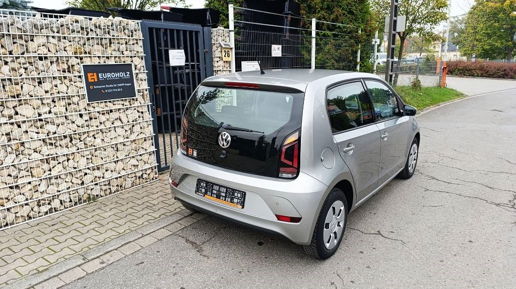 Volkswagen Up 1.0, nur 62tkm, 1. Hand, scheckheftgepflegt - Vieglā automašīna: foto 3 Volkswagen Up 1.0, nur 62tkm, 1. Hand, scheckheftgepflegt - Vieglā automašīna: foto 3