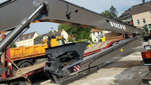 Volvo Ec 250 DNL mit Neu Long REach Arm 16 m - Kāpurķēžu ekskavators: foto 4 Volvo Ec 250 DNL mit Neu Long REach Arm 16 m - Kāpurķēžu ekskavators: foto 4