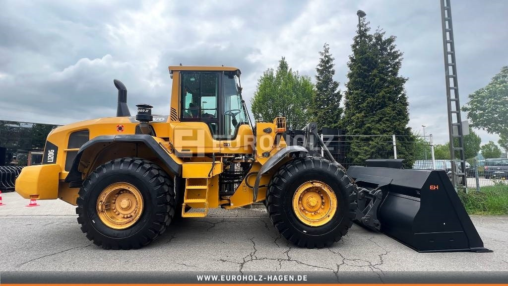 Volvo L 120 G mit Klima und SW, Reifen und Schaufel Neu - Riteņu iekrāvējs: foto 5 Volvo L 120 G mit Klima und SW, Reifen und Schaufel Neu - Riteņu iekrāvējs: foto 5