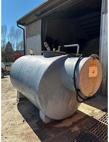 Big 5000l Dieseltankstelle, doppelwandig - Degvielas tvertne: foto 1 Big 5000l Dieseltankstelle, doppelwandig - Degvielas tvertne: foto 1