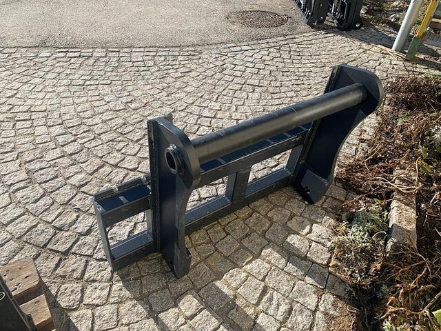 Big Palettengabel 2 t mit Bobcat Teleskoplader Aufnahme - Dakšas - Iekraušanas tehnika: foto 2 Big Palettengabel 2 t mit Bobcat Teleskoplader Aufnahme - Dakšas - Iekraušanas tehnika: foto 2