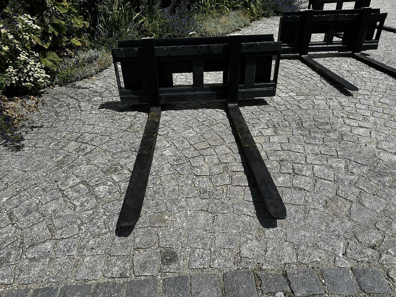 Big Palettengabel mit Bobcat 114cm Aufnahme - Dakšas - Iekraušanas tehnika: foto 1 Big Palettengabel mit Bobcat 114cm Aufnahme - Dakšas - Iekraušanas tehnika: foto 1