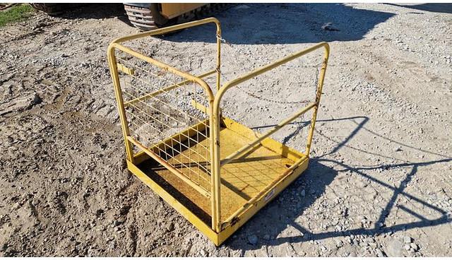 Big Sicherheits-Arbeitskorb - Piekabe noņemamā virsbūve/ Konteineru vedējs: foto 1 Big Sicherheits-Arbeitskorb - Piekabe noņemamā virsbūve/ Konteineru vedējs: foto 1