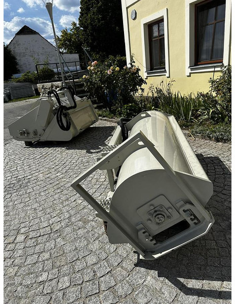 Cat LT18B TILLER - Augsnes apstrādes tehnika: foto 5 Cat LT18B TILLER - Augsnes apstrādes tehnika: foto 5