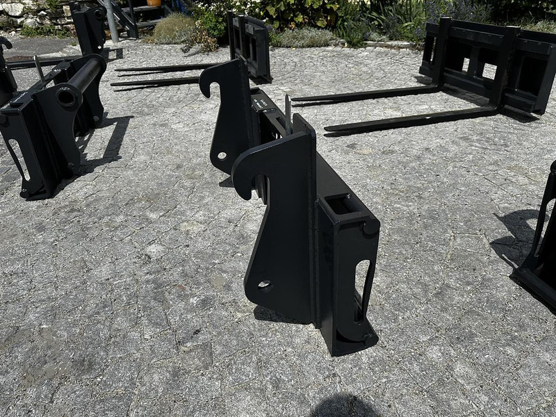 Big Adapter Liebherr 509 passend zu Euro Aufnahme - Papildaprīkojums: foto 2 Big Adapter Liebherr 509 passend zu Euro Aufnahme - Papildaprīkojums: foto 2