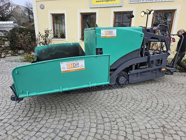 Vögele Super 800 Asphaltfertiger - Asfalta ieklāšanas tehnika: foto 1 Vögele Super 800 Asphaltfertiger - Asfalta ieklāšanas tehnika: foto 1