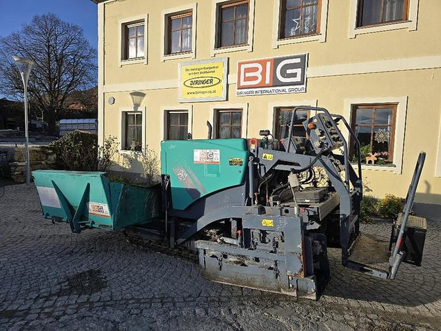 Vögele Super 800 Asphaltfertiger - Asfalta ieklāšanas tehnika: foto 5 Vögele Super 800 Asphaltfertiger - Asfalta ieklāšanas tehnika: foto 5