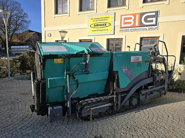 Vögele Super 800 Asphaltfertiger - Asfalta ieklāšanas tehnika: foto 2 Vögele Super 800 Asphaltfertiger - Asfalta ieklāšanas tehnika: foto 2