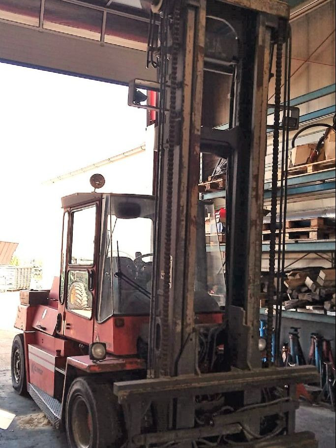 Kalmar DCD90-6L - Dīzeļiekrāvējs: foto 2 Kalmar DCD90-6L - Dīzeļiekrāvējs: foto 2