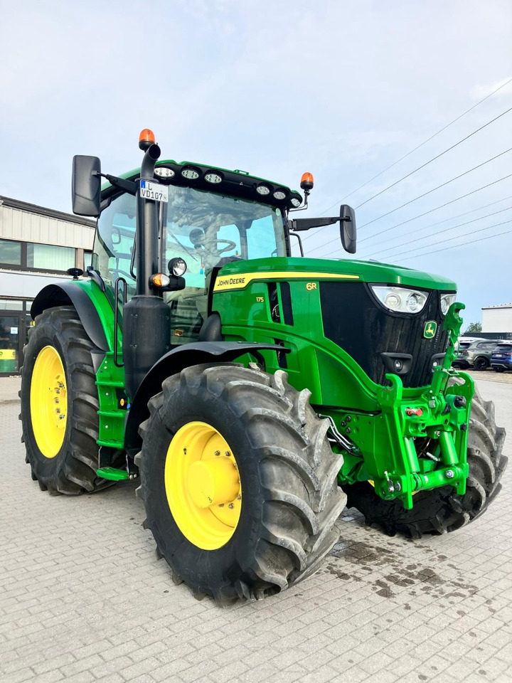 John Deere 6R 175 - Traktors: foto 4 John Deere 6R 175 - Traktors: foto 4