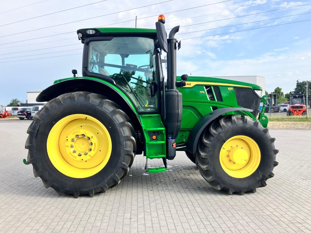 John Deere 6R 175 - Traktors: foto 5 John Deere 6R 175 - Traktors: foto 5