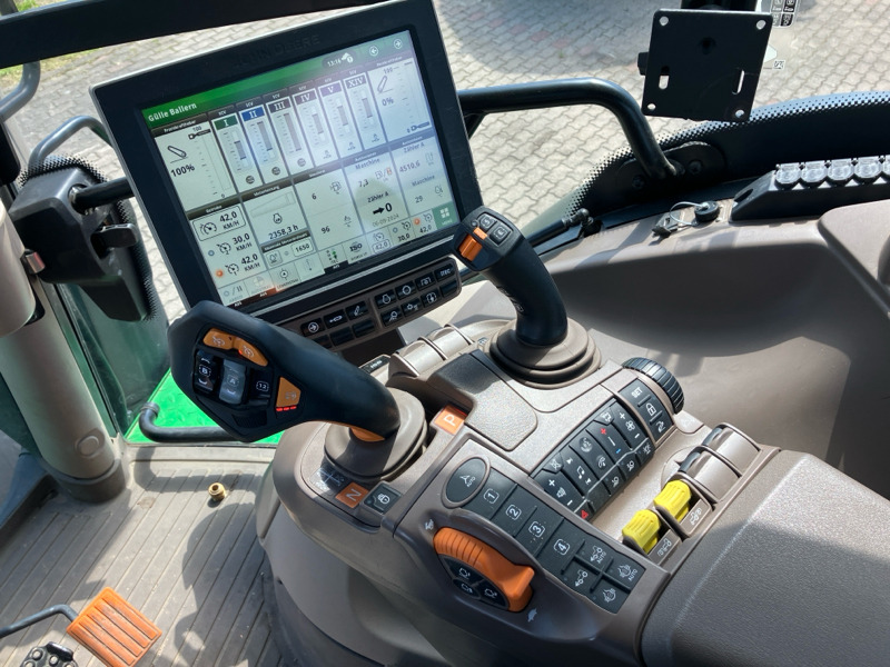 John Deere 6R250 mit FKH/ FZW/ CommandPro - Traktors: foto 4 John Deere 6R250 mit FKH/ FZW/ CommandPro - Traktors: foto 4